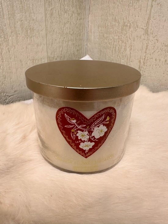 Other - Gold Lid Decorative Heart Jar Candle - White Wax